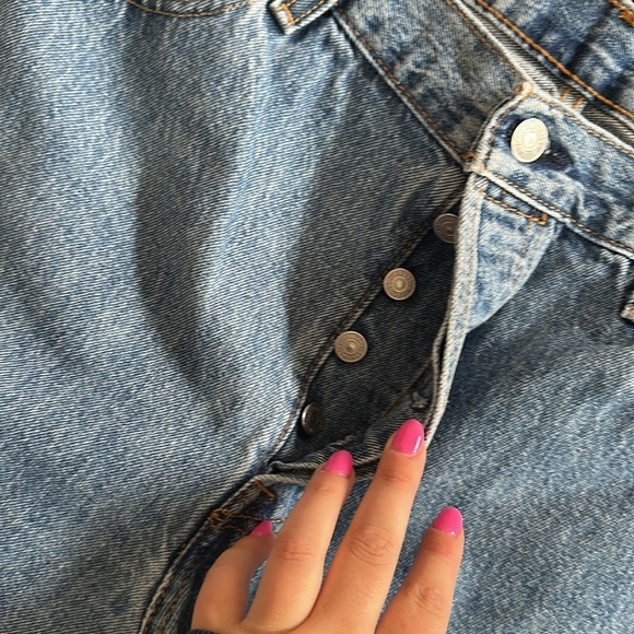 Levi's 501 Original Fit Jeans - Picture 7 of 9